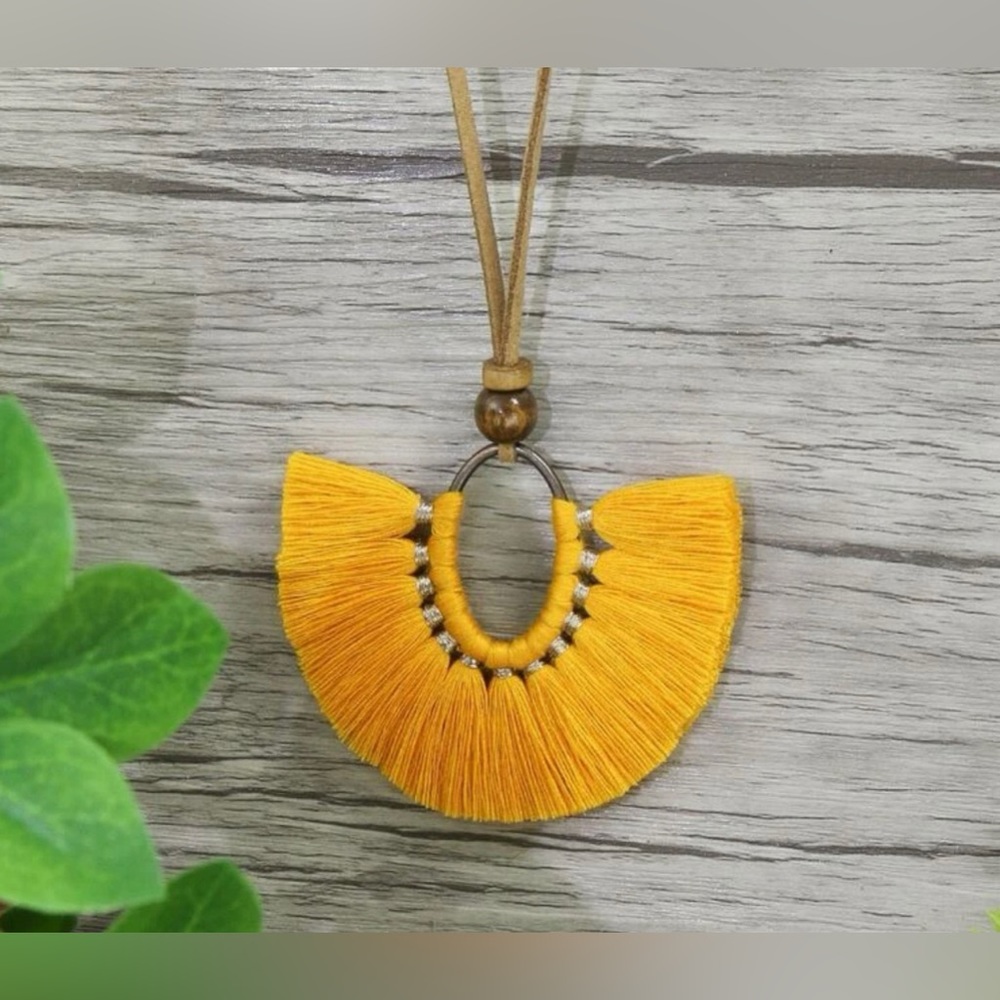 ❀ Boho Yellow Tassel Cowhide Necklace & Earring Set - Picture 2 of 4